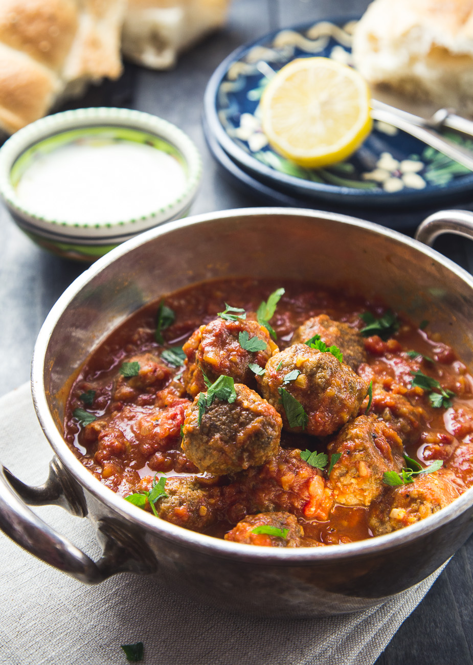 Moroccan Lamb Meatballs { thegirllovestoeat.com }