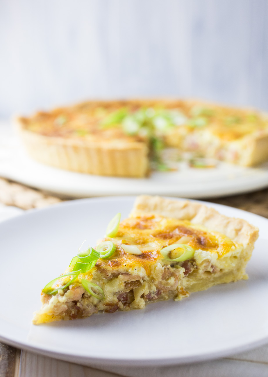 Quiche Alsacienne { thegirllovestoeat.com }