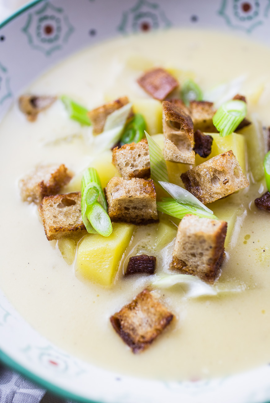 Potato Soup with Croutons { thegirllovestoeat.com }