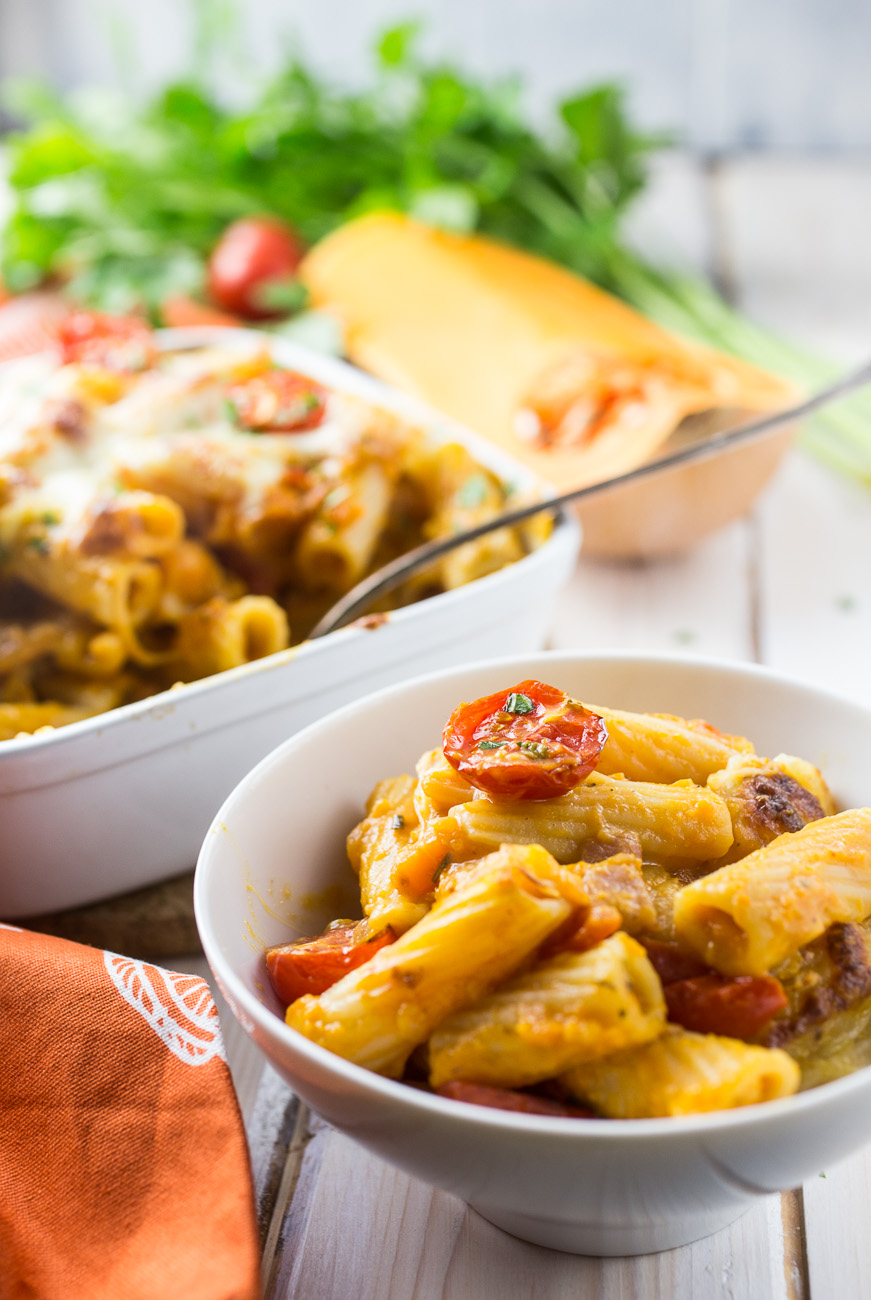 Pumpkin Pasta Bake { thegirllovestoeat.com }