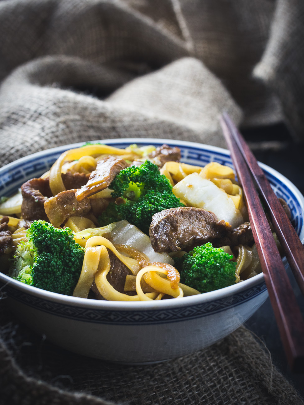 Asian Pork 'n' Beef Noodles  { thegirllovestoeat.com }