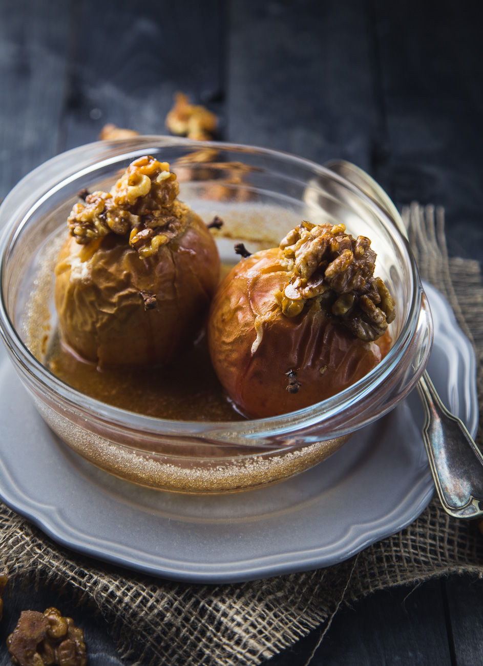 Baked apples with candied walnuts { thegirllovestoeat.com }