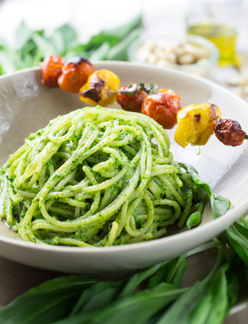 Wild garlic pesto pasta { thegirllovestoeat.com }