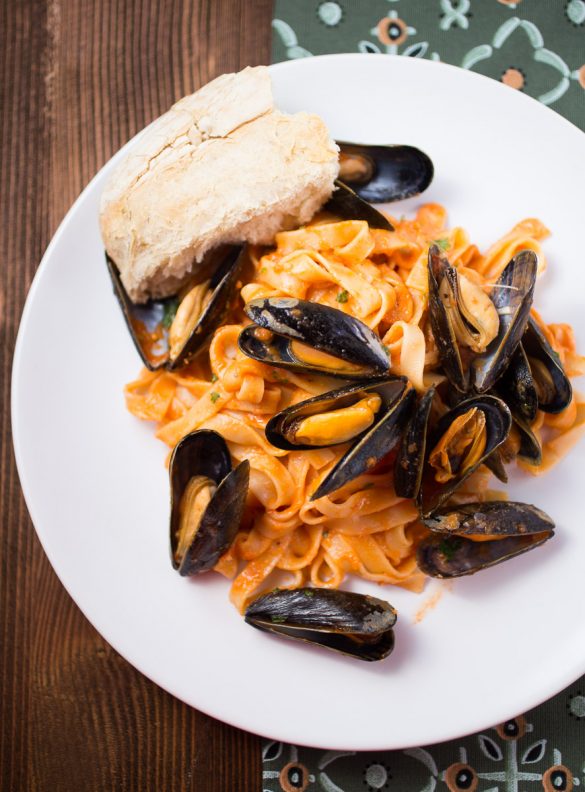 Tagliatelle with blue mussels