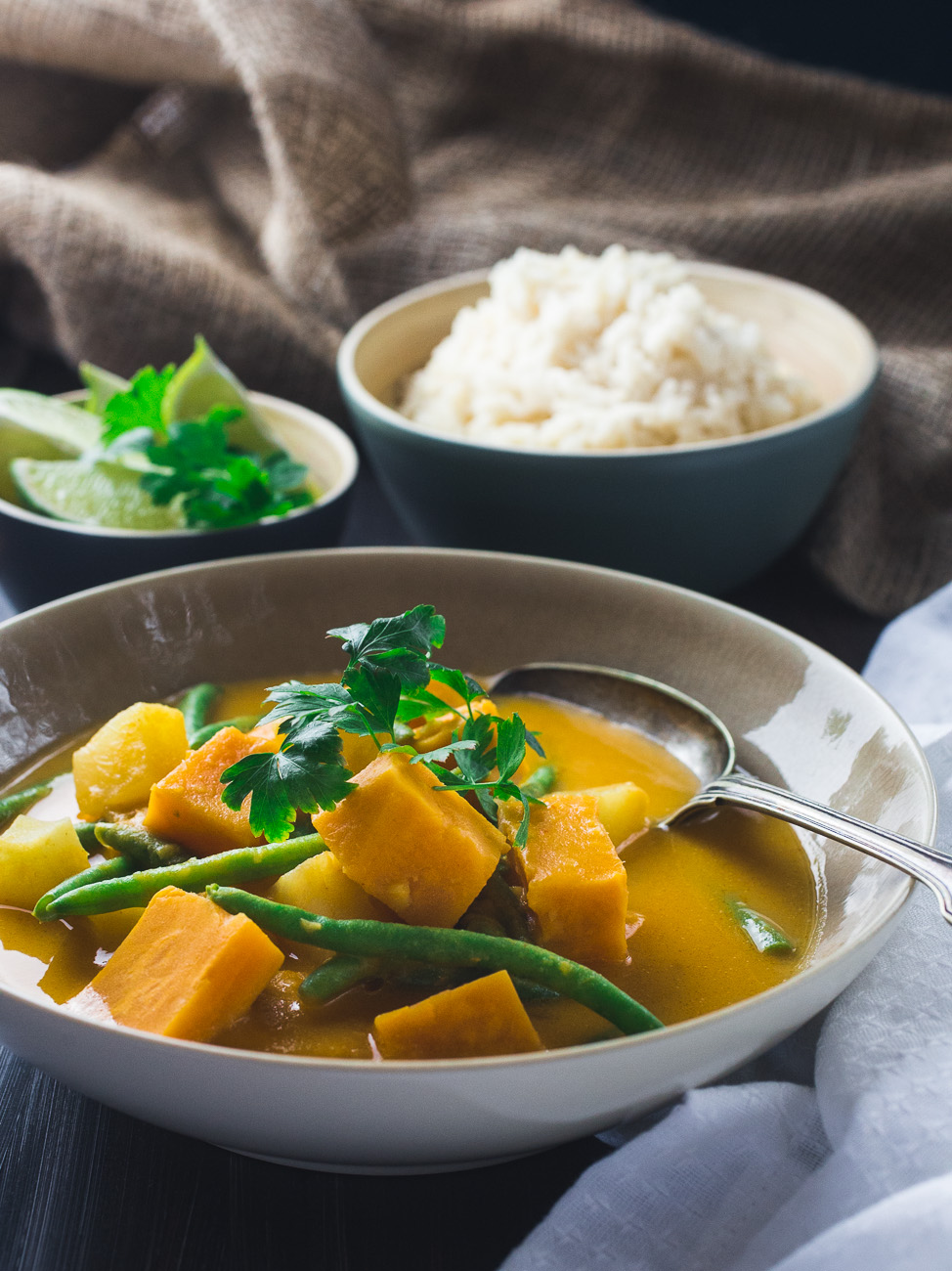 Sweet potato and pineapple curry { thegirllovestoeat.com }